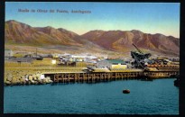 Muelle de obras en el puerto